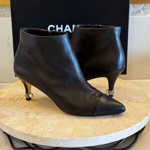 CHANEL Cap Toe Leather Ankle Booties, CC logo and pearl heel.  Sz 37 1/2.